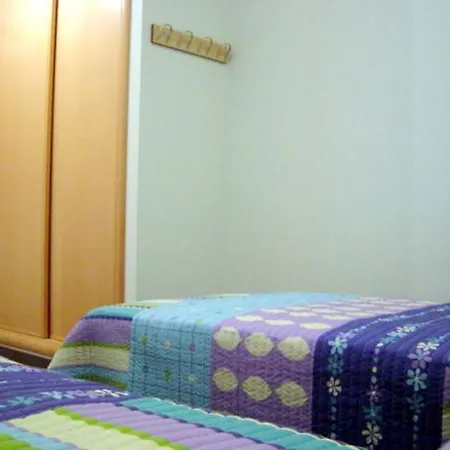 Gilmar Apartments: Beachfront Luxury With Pool And Parking In *